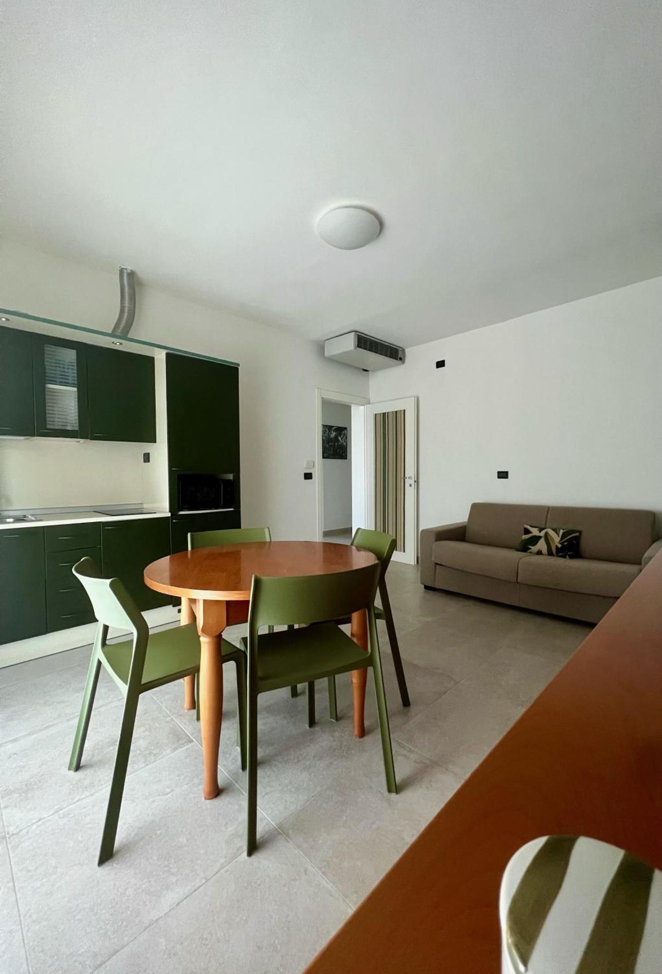 Harvey & Hotel 4*