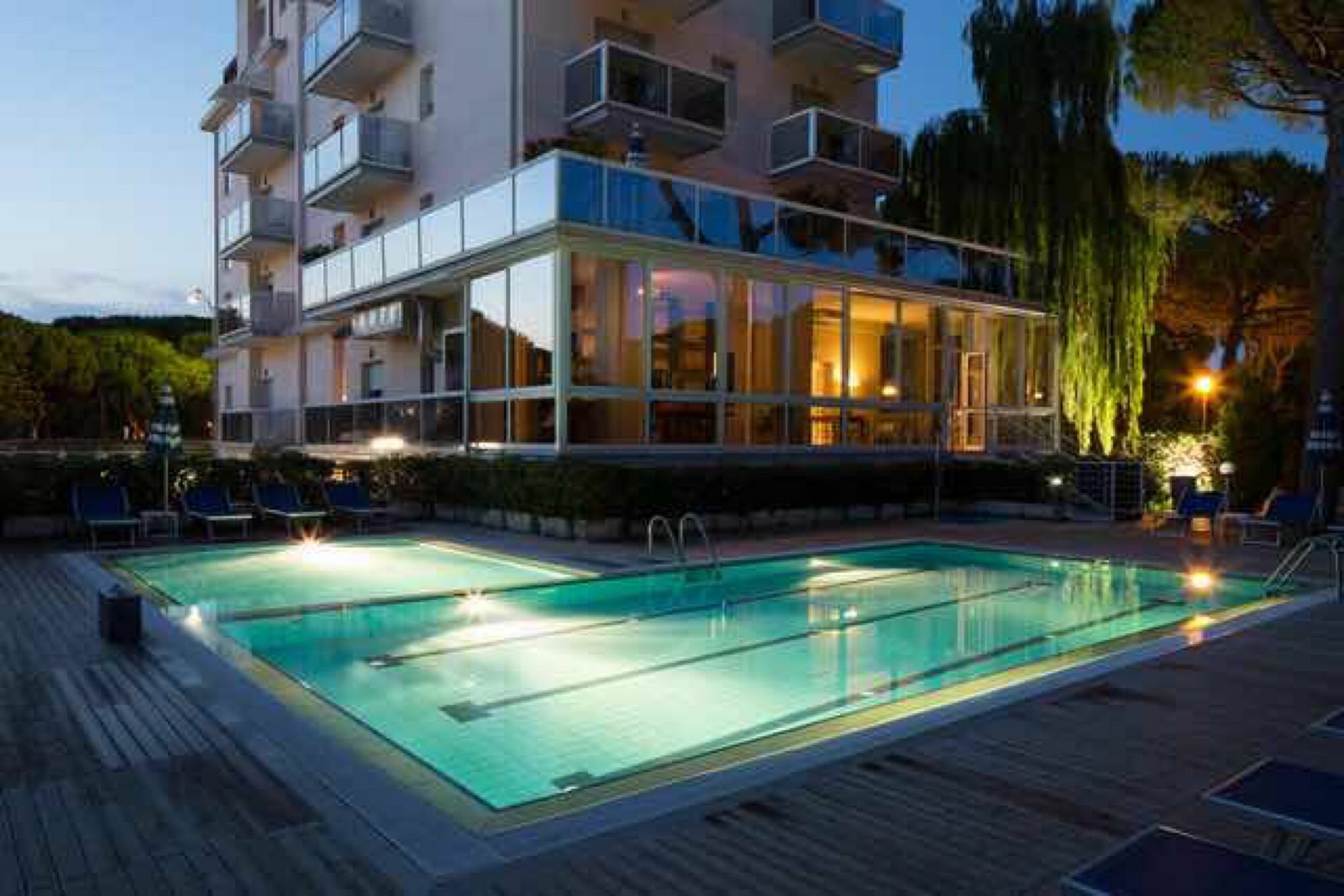 Aparthotelharvey 4*